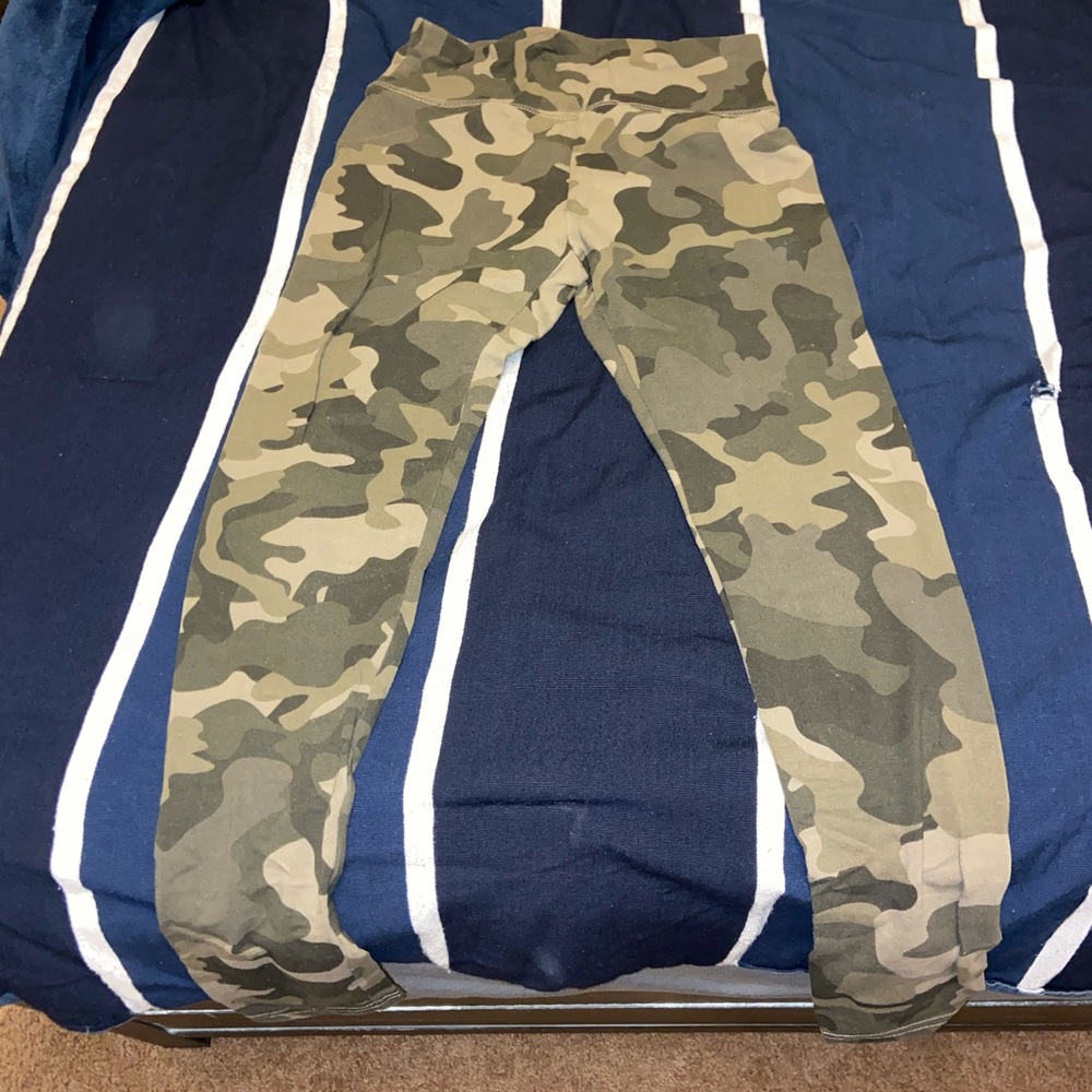 Camo leggings